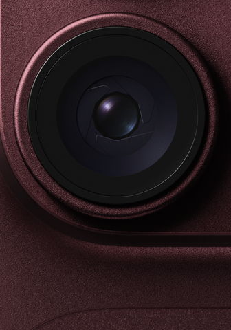 Основна камера с обектив с променлива бленда на iPhone 18 Pro в бордо