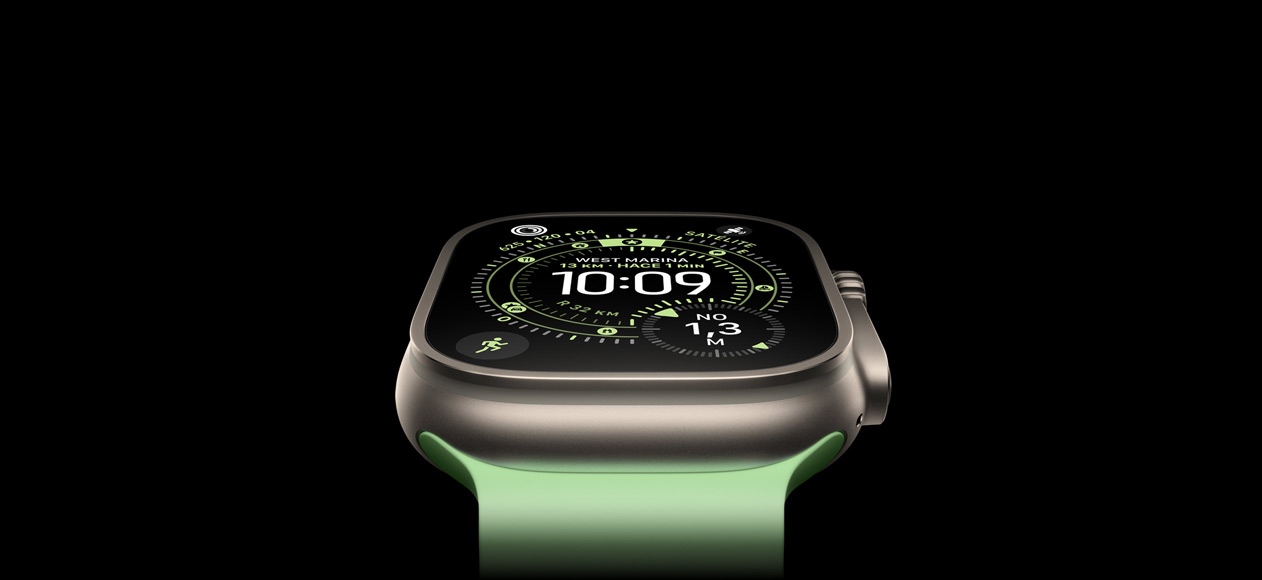 Apple Watch Ultra 3, caja de titanio color natural, brújula en la esfera Orientación, correa Ocean verde neón