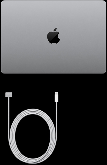 MacBook Pro mit PROLED XDR Display, Farbe Silber, Oberseite, geschlossen, USB‑C Ladekabel und Netzteil